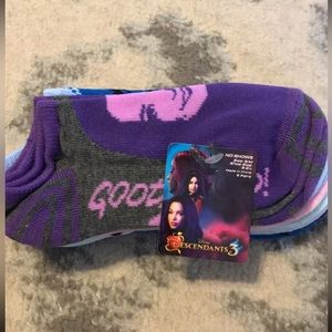 Girl’s Decendants 3 No Show Socks 6 pairs
